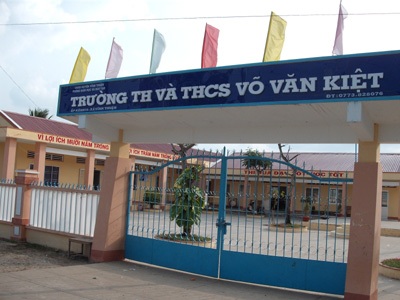 Một ngôi trường vinh dự mang tên cố Thủ tướng Võ Văn Kiệt - 1 Một ngôi trường vinh dự mang tên cố Thủ tướng Võ Văn Kiệt - 1