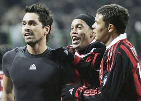 Beckham trở lại ấn tượng, Milan thắng tưng bừng - 2