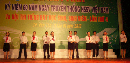 Nhiều hoạt động sôi nổi chào mừng Ngày Học sinh Sinh viên 9/1 - 4