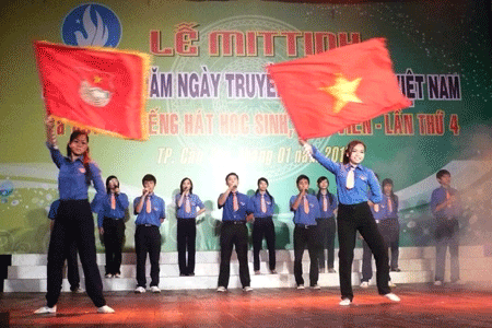 Nhiều hoạt động sôi nổi chào mừng Ngày Học sinh Sinh viên 9/1 - 3