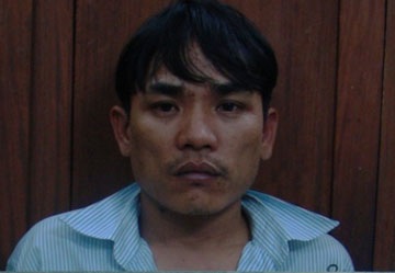 Dàn cảnh “cầm hộ bài” để cưỡng đoạt tài sản - 1