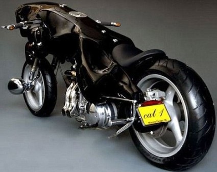 Video: Mô-tô hình biểu tượng Jaguar lăn bánh - 5