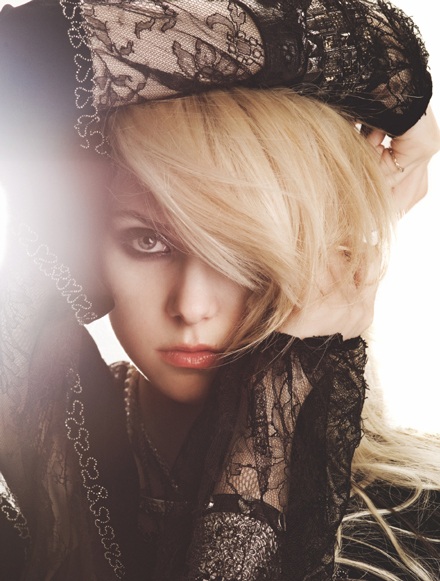 Bật mí về nữ diễn viên 16 tuổi Taylor Momsen - 5