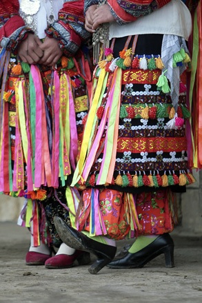 Cô dâu Lô Lô phong cách “xì - tin” - 13 Cô dâu Lô Lô phong cách “xì - tin” - 13