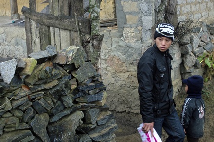 Cô dâu Lô Lô phong cách “xì - tin” - 5 Cô dâu Lô Lô phong cách “xì - tin” - 5