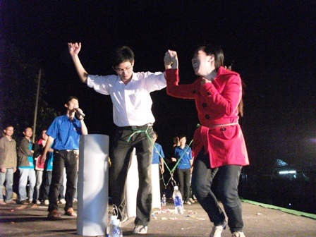 Sinh viên trường Y “Sống là hãy cứ cho...”  - 3