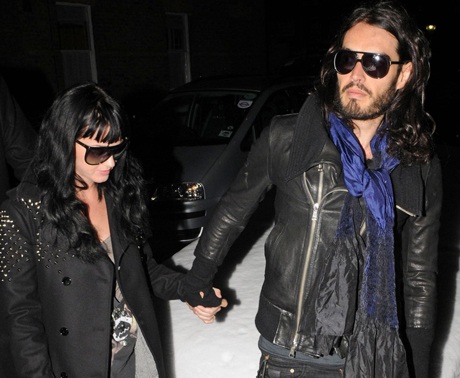 Katy Perry - Russell Brand “lộ diện” sau khi đính hôn - 1 Katy Perry - Russell Brand “lộ diện” sau khi đính hôn - 1