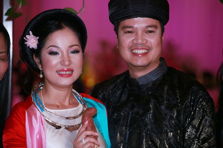 Nghệ sĩ thích thú với tiệc cưới toàn “khoai” của Thúy Nga - 2 Nghệ sĩ thích thú với tiệc cưới toàn “khoai” của Thúy Nga - 2