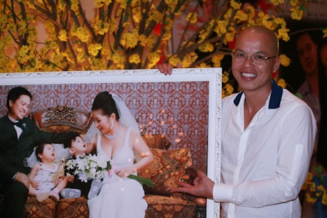 Nghệ sĩ thích thú với tiệc cưới toàn “khoai” của Thúy Nga - 16 Nghệ sĩ thích thú với tiệc cưới toàn “khoai” của Thúy Nga - 16