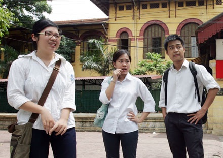 Đề thi tốt nghiệp THPT năm 2010 có gì khác? - 1 Đề thi tốt nghiệp THPT năm 2010 có gì khác? - 1