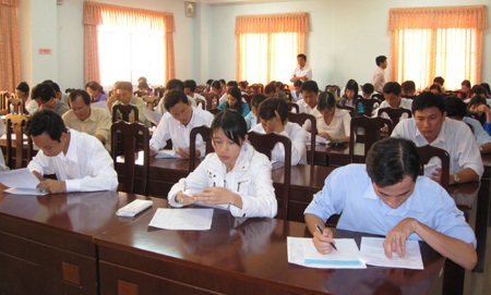 Lần đầu tiên tổ chức thi giáo viên giỏi cấp tỉnh - 1 Lần đầu tiên tổ chức thi giáo viên giỏi cấp tỉnh - 1
