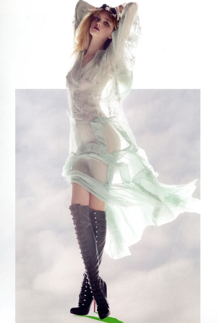 Caroline Trentini ở xứ sở thần tiên - 4 Caroline Trentini ở xứ sở thần tiên - 4