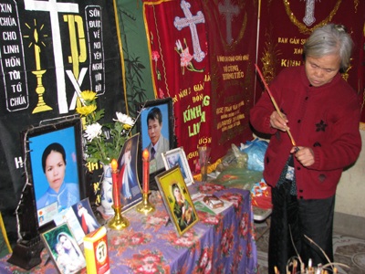 5 cánh cò mồ côi nơi xóm nhỏ - 3