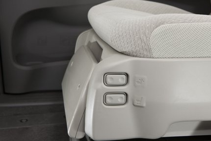 Toyota giới thiệu ghế ô tô Auto Access - 3 Toyota giới thiệu ghế ô tô Auto Access - 3