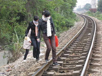 Nguy hiểm vi phạm an toàn giao thông đường sắt - 4 Nguy hiểm vi phạm an toàn giao thông đường sắt - 4
