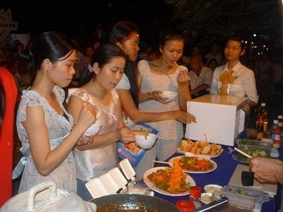 Tưng bừng ngày hội Sina - 8 Tưng bừng ngày hội Sina - 8