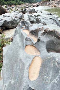 Kỳ vĩ sông Đà - 3