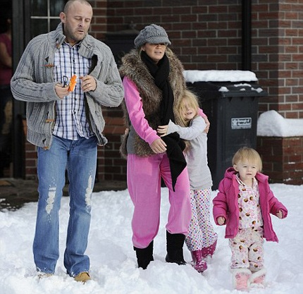 “Britney Spears Anh quốc” mang bầu lần 5 - 2 “Britney Spears Anh quốc” mang bầu lần 5 - 2