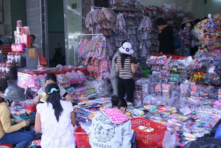 Trang sức Trung Quốc: Biết độc vẫn thích mua - 1 Trang sức Trung Quốc: Biết độc vẫn thích mua - 1