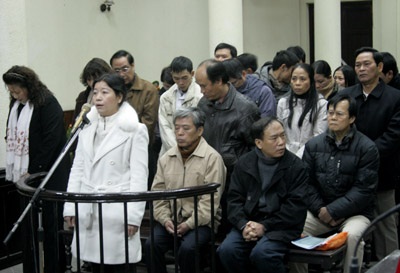 Tội nhân, nạn nhân trong cuộc “đổi vai” - 1 Tội nhân, nạn nhân trong cuộc “đổi vai” - 1
