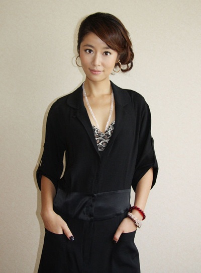 “Khám phá” tủ quần áo của Lâm Tâm Như - 16