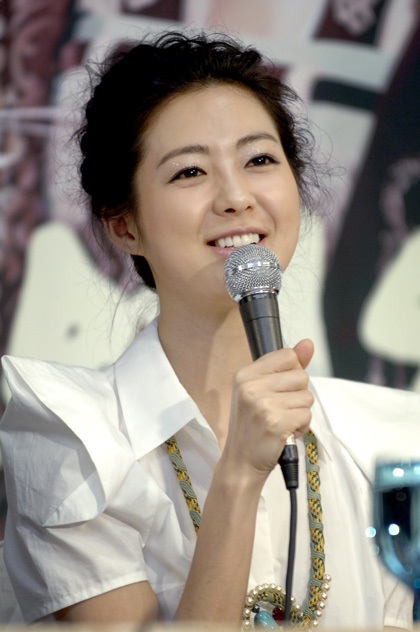 “Nữ hoàng” Lee Yo Won bị vai diễn “ám ảnh” - 1 “Nữ hoàng” Lee Yo Won bị vai diễn “ám ảnh” - 1