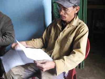 Dân “è cổ” đóng nhiều khoản thu vô lý   - 1