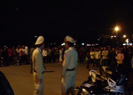 Bắt đối tượng dùng súng AK khống chế con tin sau 11 giờ nghẹt thở - 5