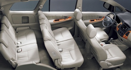 Toyota giới thiệu Innova phiên bản mới - 3 Toyota giới thiệu Innova phiên bản mới - 3