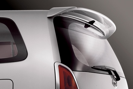Toyota giới thiệu Innova phiên bản mới - 5 Toyota giới thiệu Innova phiên bản mới - 5