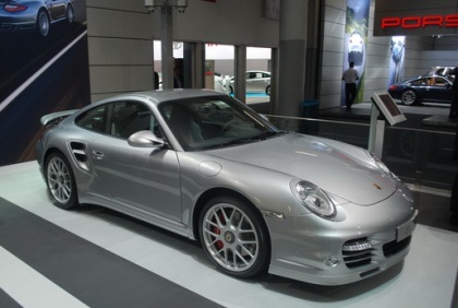 Triển lãm ô tô Brussels 2010 - Siêu xe quần tụ - 6