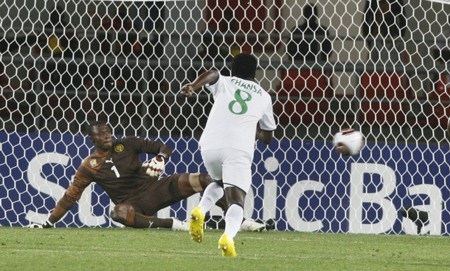 Eto’o ghi bàn, “Sư tử” Cameroon gầm vang - 2 Eto’o ghi bàn, “Sư tử” Cameroon gầm vang - 2