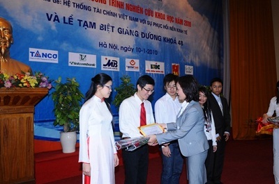 Lễ trao học bổng “GETSET - Chắp cánh những ước mơ Việt Nam” - 1 Lễ trao học bổng “GETSET - Chắp cánh những ước mơ Việt Nam” - 1