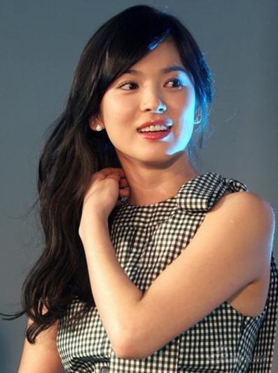 Song Hye Kyo cười “ngọt” nhất xứ Hàn - 18 Song Hye Kyo cười “ngọt” nhất xứ Hàn - 18