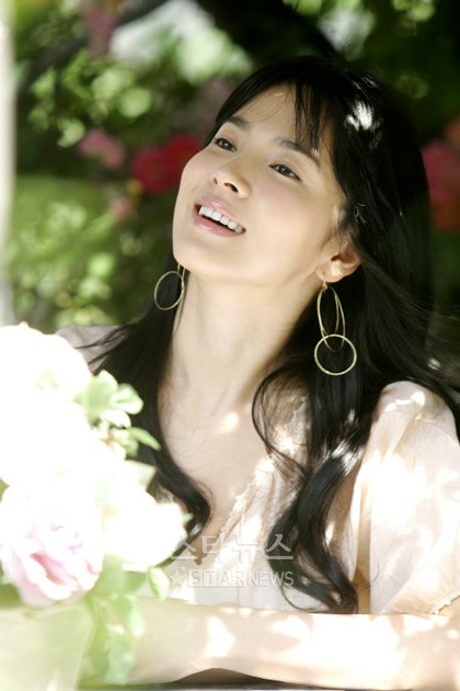 Song Hye Kyo cười “ngọt” nhất xứ Hàn - 19 Song Hye Kyo cười “ngọt” nhất xứ Hàn - 19