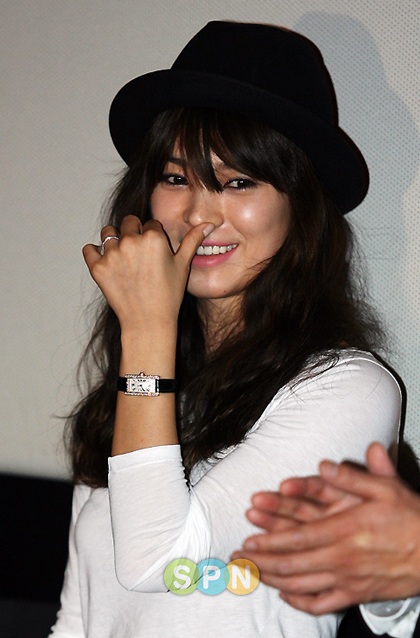 Song Hye Kyo cười “ngọt” nhất xứ Hàn - 20 Song Hye Kyo cười “ngọt” nhất xứ Hàn - 20
