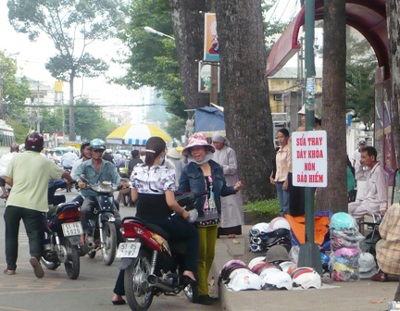 Tắc đường không phải vì…  đường tắc   - 4