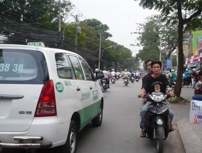 Tắc đường không phải vì…  đường tắc   - 5