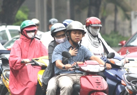 Sài Gòn bất ngờ có mưa xuân  - 4