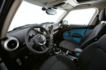 MINI Countryman lộ diện - 4 MINI Countryman lộ diện - 4