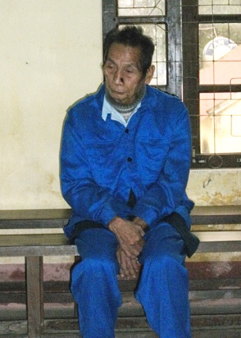 Cụ ông 82 tuổi lĩnh 8 năm tù vì hiếp dâm trẻ em - 1