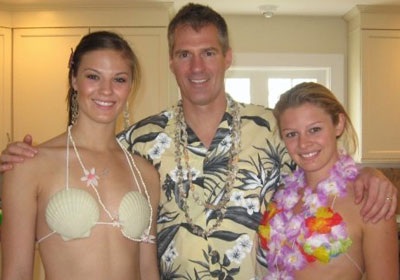 Sốt săn “ảnh nude” của Thượng nghị sĩ mới đắc cử - 1 Sốt săn “ảnh nude” của Thượng nghị sĩ mới đắc cử - 1