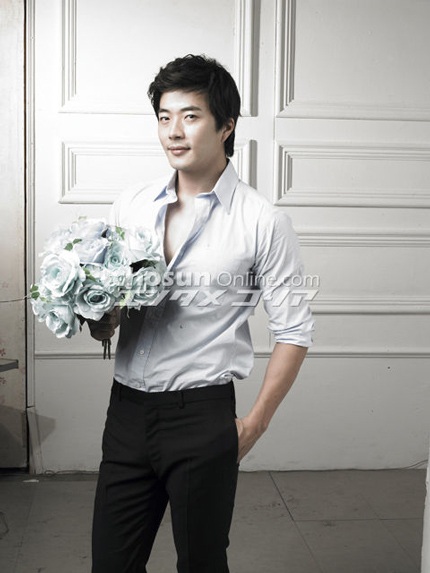 Ghé thăm cửa hàng mỹ phẩm của Kwon Sang Woo - 15