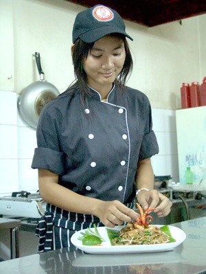 Nữ sinh lớp 11 trở thành đầu bếp nhà hàng lớn - 1 Nữ sinh lớp 11 trở thành đầu bếp nhà hàng lớn - 1