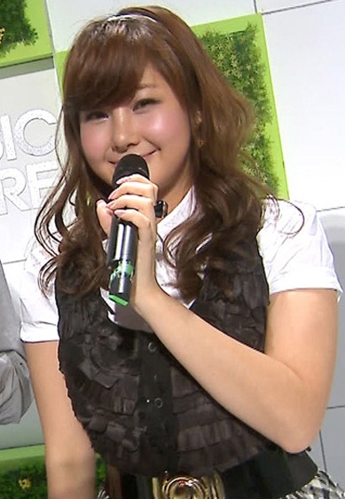 “Nữ hoàng dao kéo xứ Hàn” tiếc vì phẫu thuật thẩm mỹ - 3