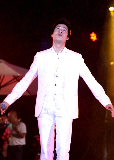 Singer’s day ngày 3: Các sao hát thật “sung” dưới mưa - 18