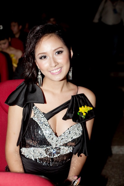 “Sao” hội tụ tại lễ trao giải Mai Vàng - 1