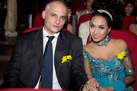 “Sao” hội tụ tại lễ trao giải Mai Vàng - 17