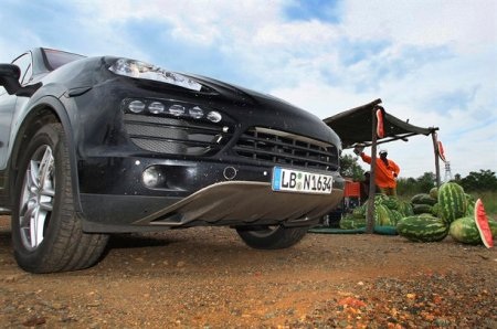 Porsche Cayenne Hybrid trên đường thử - 4