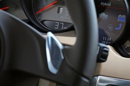 Porsche Cayenne Hybrid trên đường thử - 9